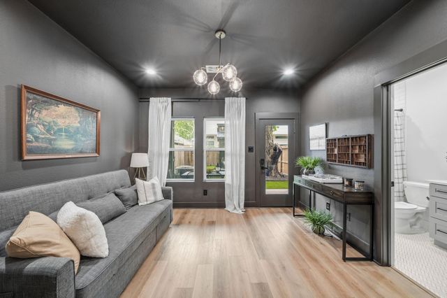 1307 E 27th Street, Houston, TX 77009