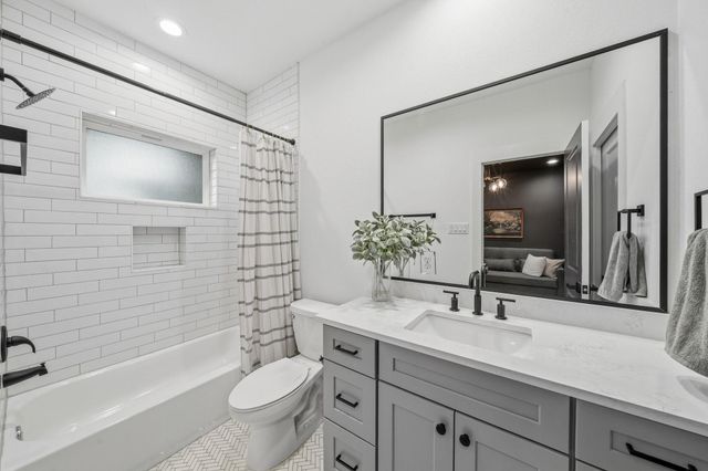 1307 E 27th Street, Houston, TX 77009