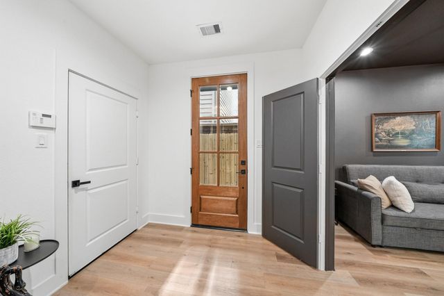 1307 E 27th Street, Houston, TX 77009