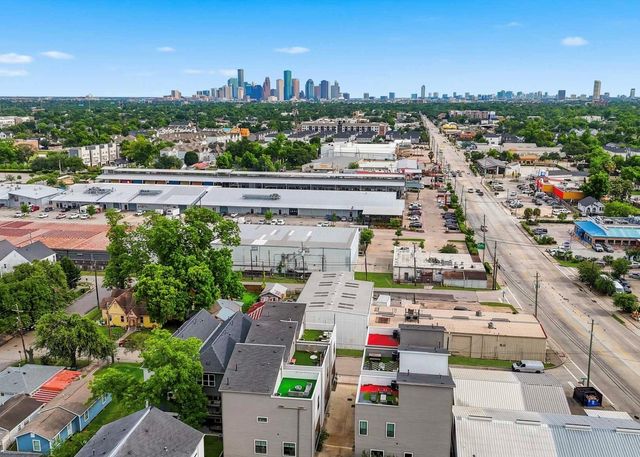1307 E 27th Street, Houston, TX 77009