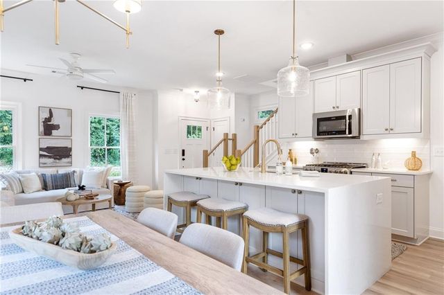 3338 Springhaven Avenue, Hapeville, GA 30354