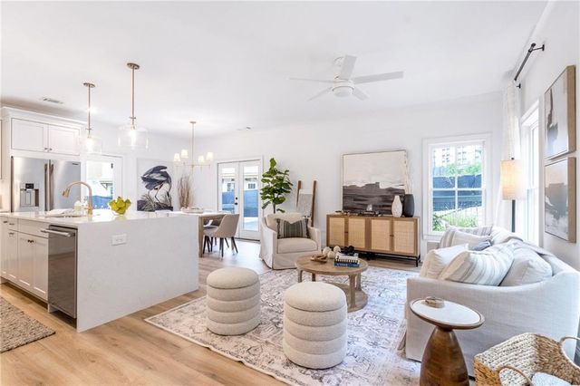 3338 Springhaven Avenue, Hapeville, GA 30354