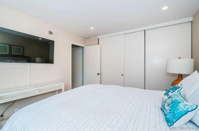 901 Caminito Madrigal E, Carlsbad, CA 92011
