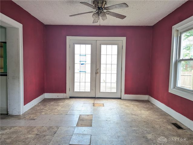 1628 Kenton Street, Springfield, OH 45505