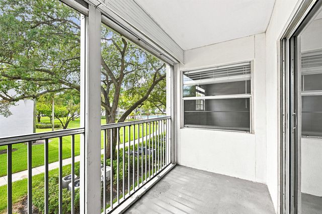 1400 SW 124th Terrace 202Q, Pembroke Pines, FL 33027