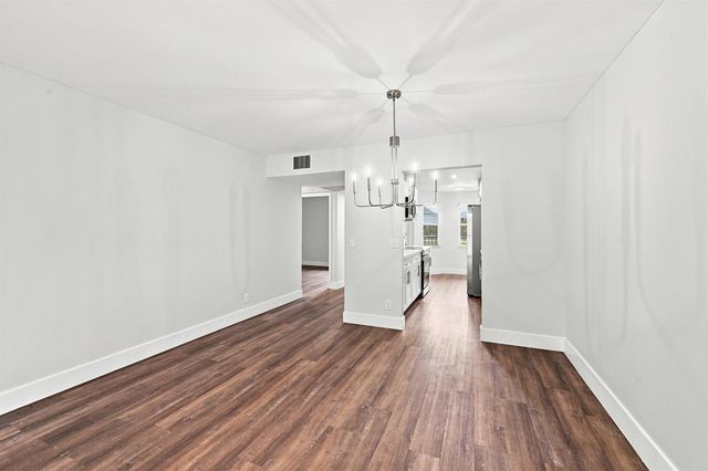 1400 SW 124th Terrace 202Q, Pembroke Pines, FL 33027
