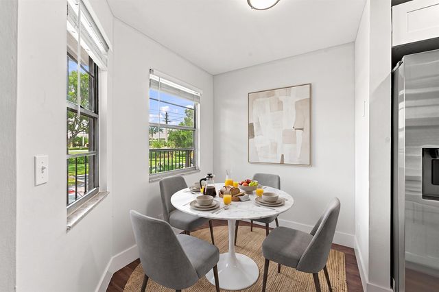 1400 SW 124th Terrace 202Q, Pembroke Pines, FL 33027