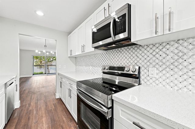 1400 SW 124th Terrace 202Q, Pembroke Pines, FL 33027