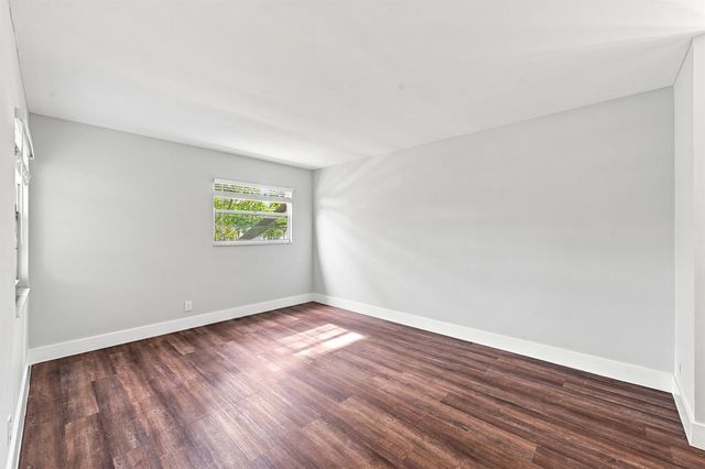 1400 SW 124th Terrace 202Q, Pembroke Pines, FL 33027
