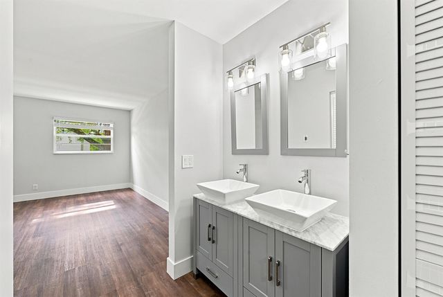 1400 SW 124th Terrace 202Q, Pembroke Pines, FL 33027