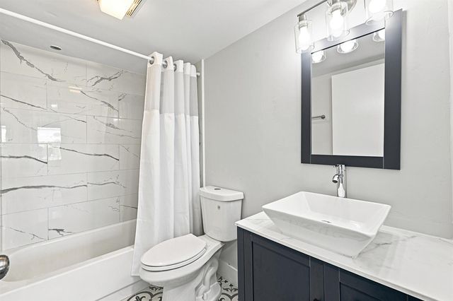 1400 SW 124th Terrace 202Q, Pembroke Pines, FL 33027