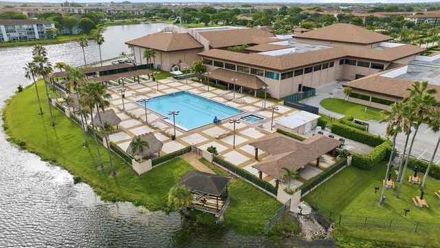 1400 SW 124th Terrace 202Q, Pembroke Pines, FL 33027
