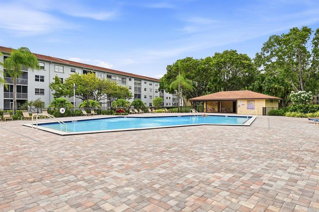 1400 SW 124th Terrace 202Q, Pembroke Pines, FL 33027