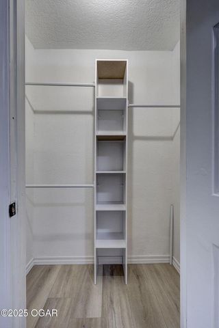 915 W Kensington Road, Joplin, MO 64801