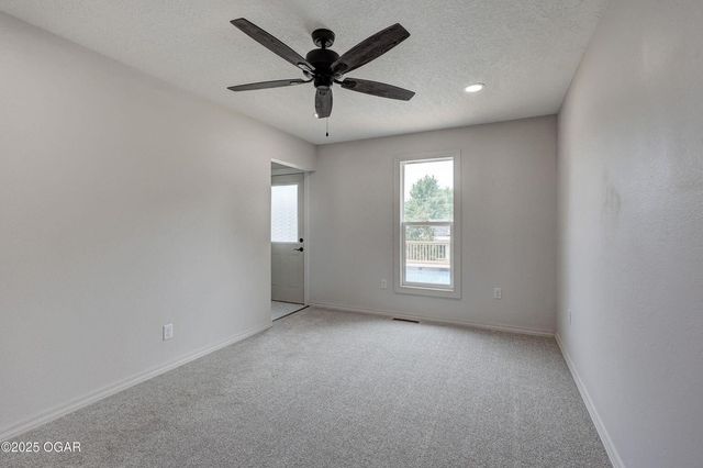 915 W Kensington Road, Joplin, MO 64801