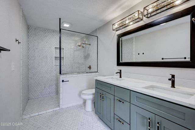 915 W Kensington Road, Joplin, MO 64801