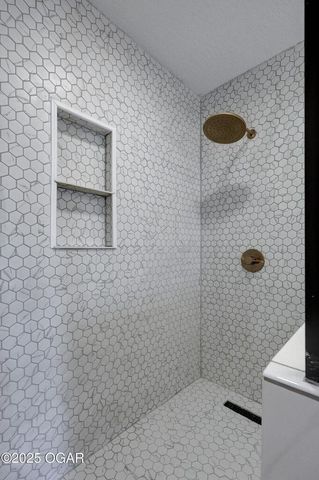 915 W Kensington Road, Joplin, MO 64801