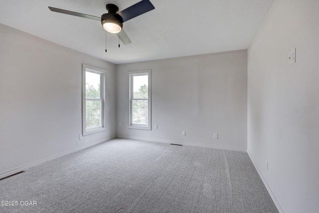 915 W Kensington Road, Joplin, MO 64801