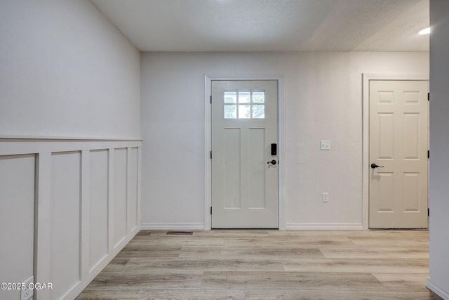 915 W Kensington Road, Joplin, MO 64801