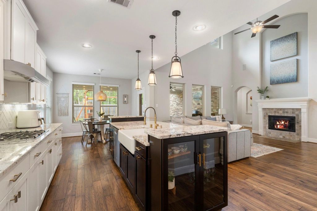 2678 Granite River Lane, Conroe, TX 77385