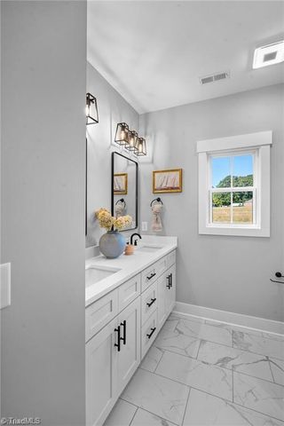 157 Emory Court, Lexington, NC 27295