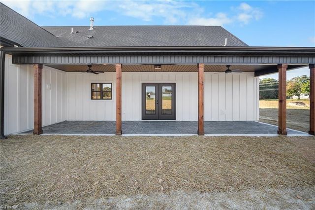 157 Emory Court, Lexington, NC 27295