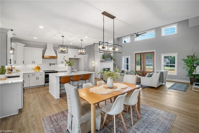 157 Emory Court, Lexington, NC 27295