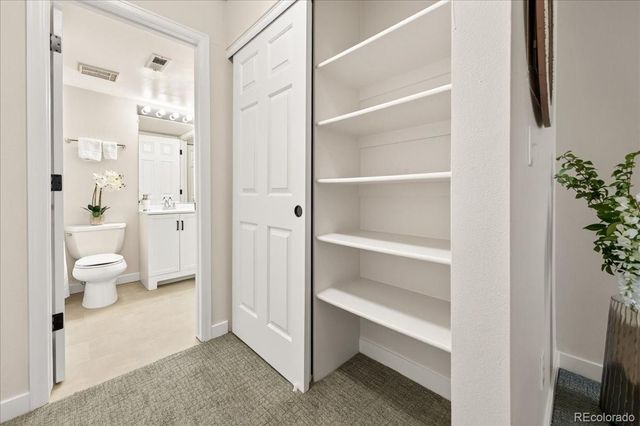 2575 S Syracuse Way I06, Denver, CO 80231
