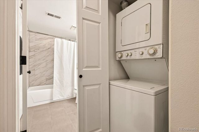 2575 S Syracuse Way I06, Denver, CO 80231