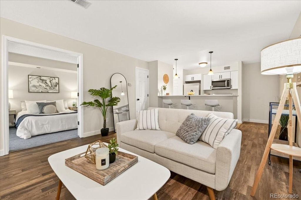 2575 S Syracuse Way I06, Denver, CO 80231