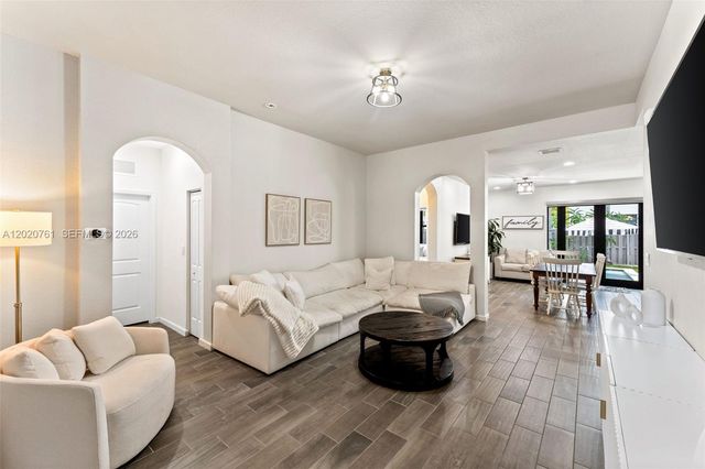 25021 SW 118 Court, Homestead, FL 33032