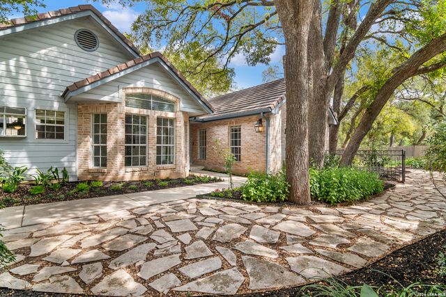6 PLUM LN, San Antonio, TX 78218