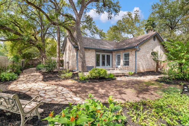 6 PLUM LN, San Antonio, TX 78218