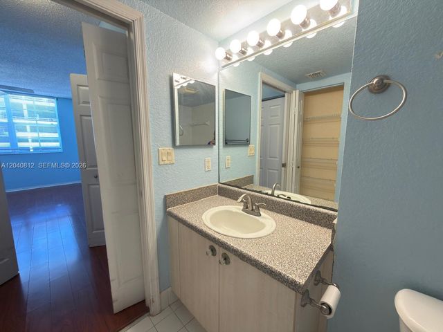 1801 N Flagler Dr 634, West Palm Beach, FL 33407