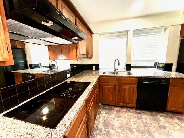 1103 L Avenue, Plano, TX 75074