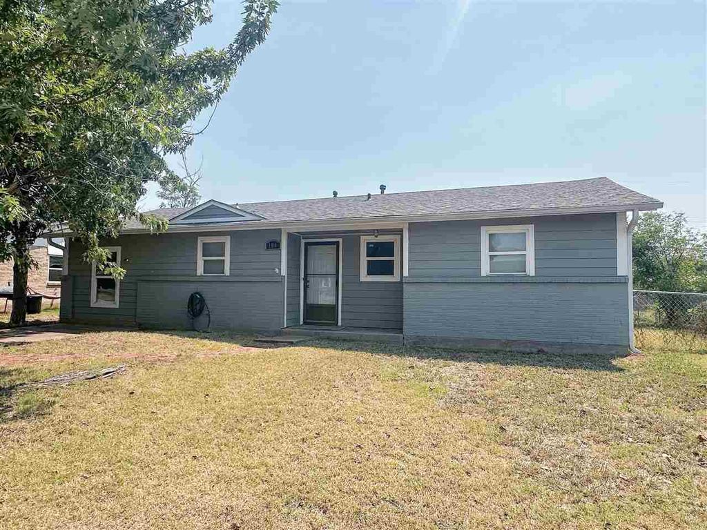 106 Oak, Elgin, OK 73538