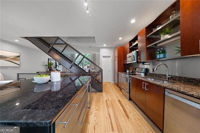 1271 Eames Green NW, Atlanta, GA 30318