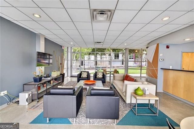 1271 Eames Green NW, Atlanta, GA 30318