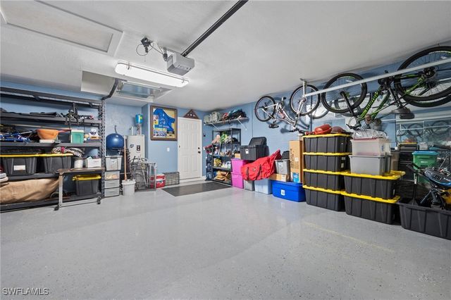 313 SE 21st LN, Cape Coral, FL 33990