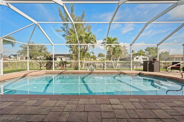 313 SE 21st LN, Cape Coral, FL 33990