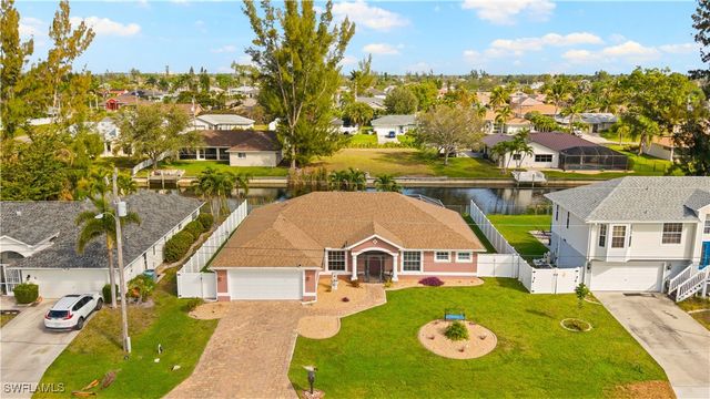 313 SE 21st LN, Cape Coral, FL 33990