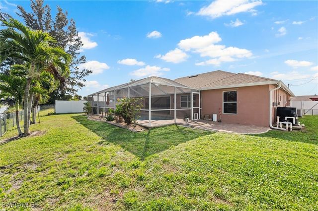 313 SE 21st LN, Cape Coral, FL 33990