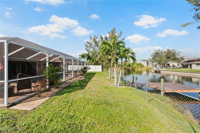 313 SE 21st LN, Cape Coral, FL 33990