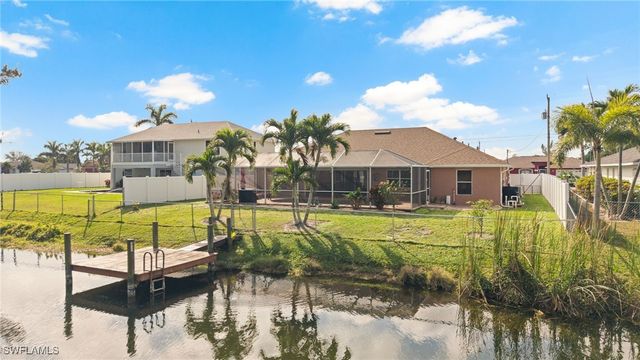 313 SE 21st LN, Cape Coral, FL 33990