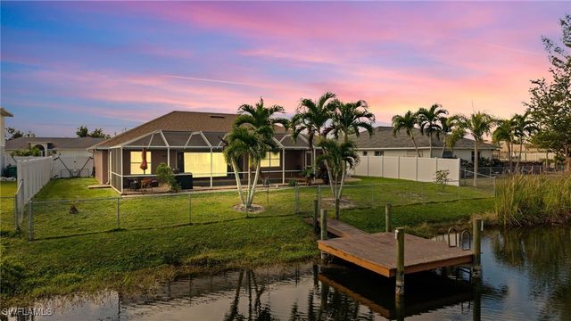 313 SE 21st LN, Cape Coral, FL 33990