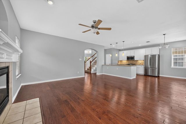 1013 Wenk Drive, Aubrey, TX 76227