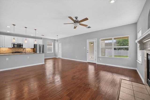 1013 Wenk Drive, Aubrey, TX 76227