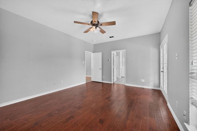 1013 Wenk Drive, Aubrey, TX 76227