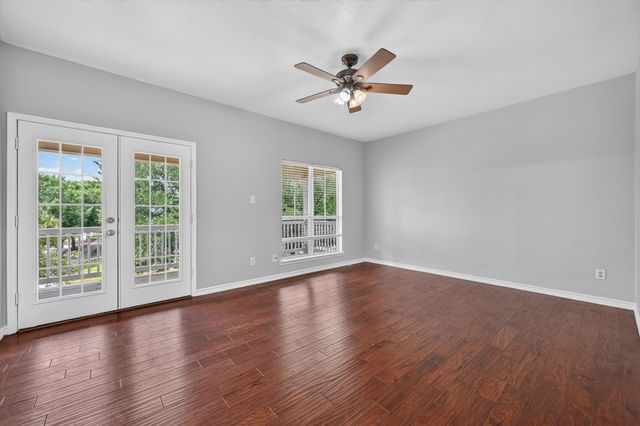 1013 Wenk Drive, Aubrey, TX 76227