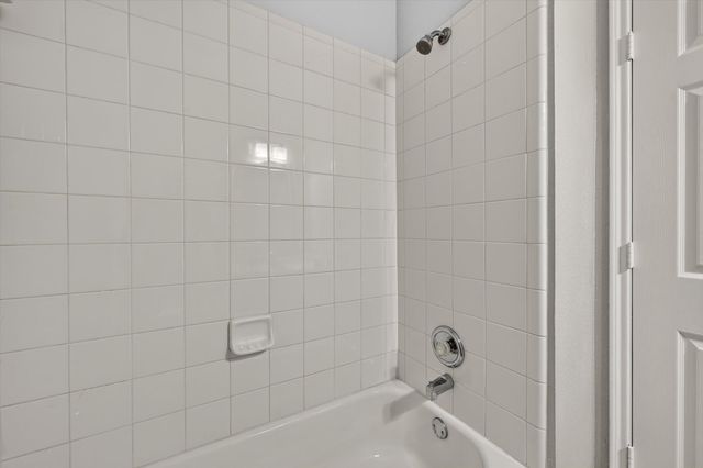 1013 Wenk Drive, Aubrey, TX 76227